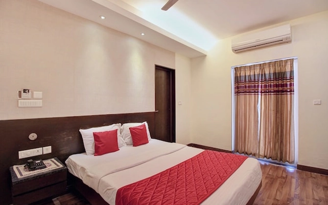 Comfortable, fully furnished stays near Ganga Hospital, ideal for short-term medical visits.